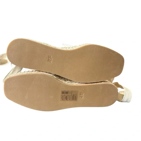 NEW H&M White Canvas Espadrilles w\embroidered Paris Athletique depuis 1970 - Picture 4 of 10